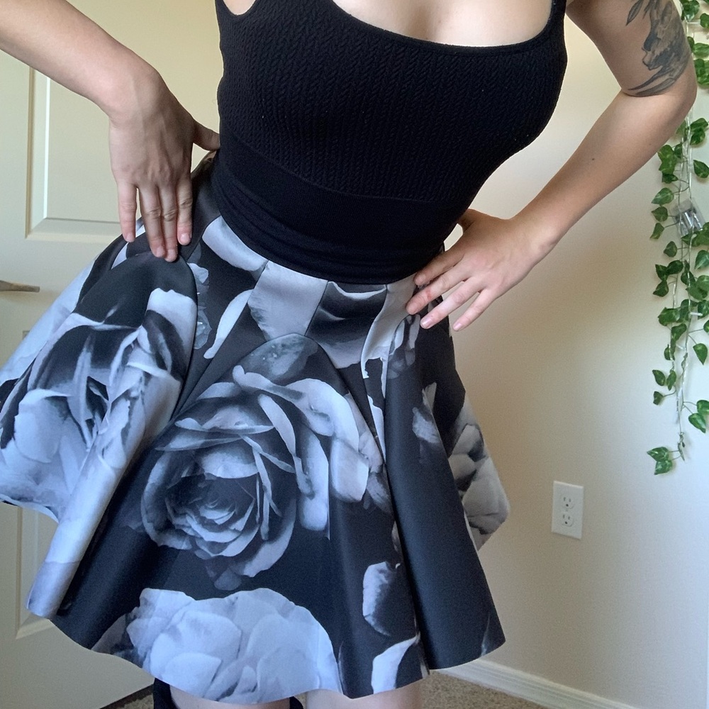 Cameo Rose Women's Skirt